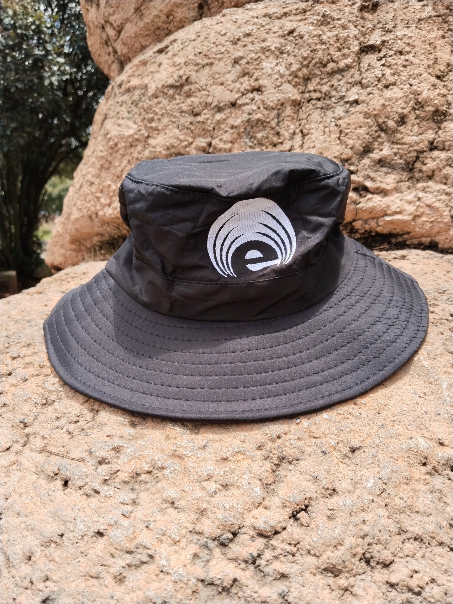 Black sky hat
